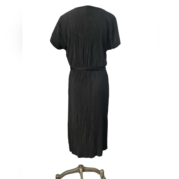 Black Pleated Vneck Dress - Picture 4 of 4